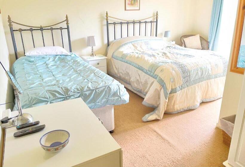 بنسيون Portland House