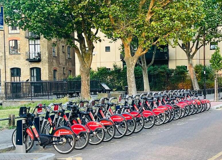 Пансион Riverside Double Room Garden View E14