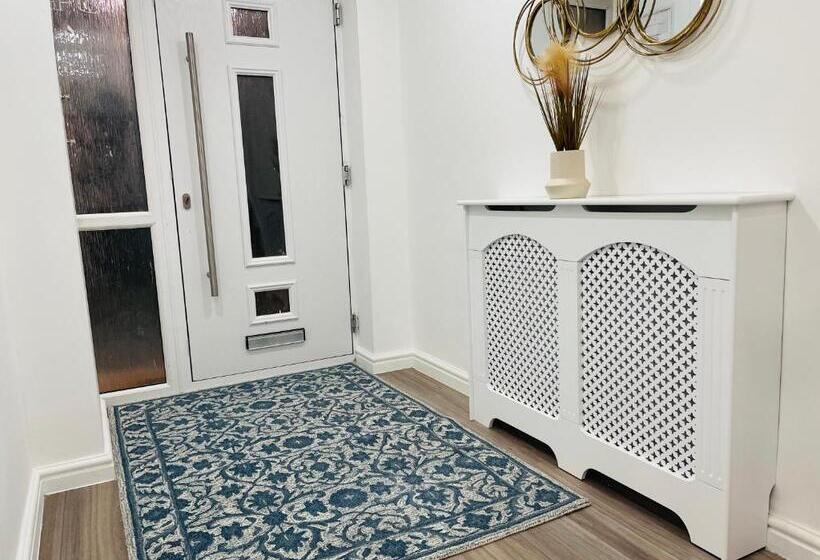 Пансион Riverside En Suite Double Room E14