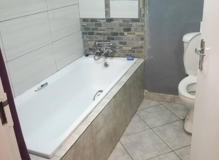 פנסיון Savet Lodge