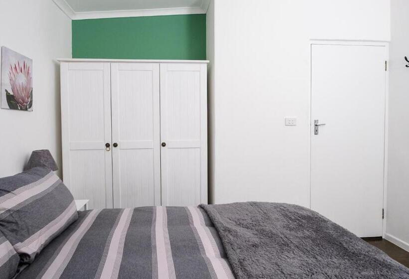 بنسيون Seaside Cottage Kommetjie