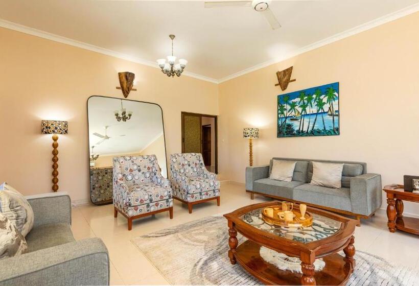 פנסיון Shivo Guest House