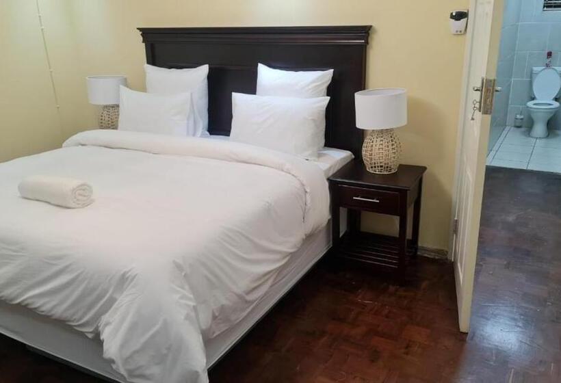 ペンション Suprime Hotels And Conference