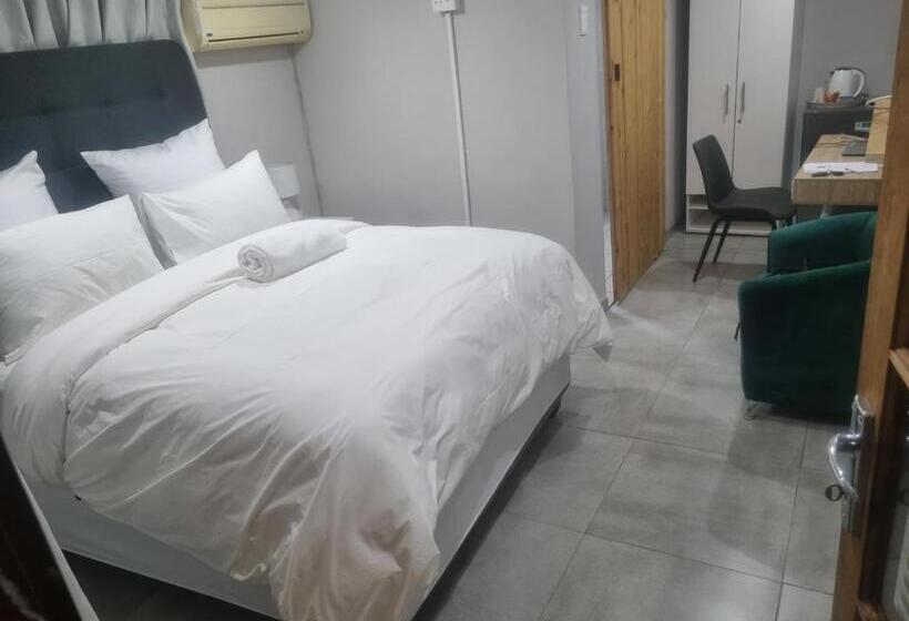 ペンション Suprime Hotels And Conference