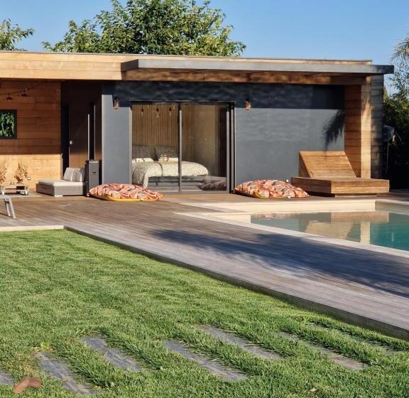 ペンション The Pool House