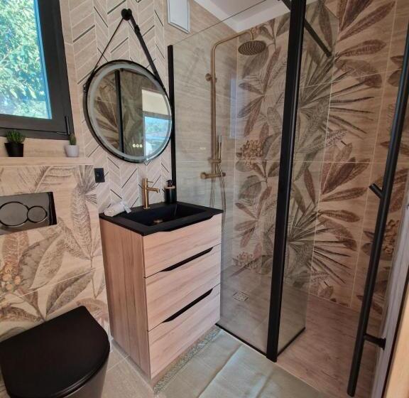 ペンション The Pool House