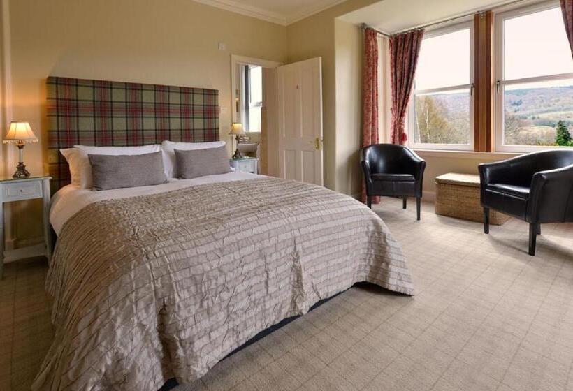 بنسيون The Poplars Guest House