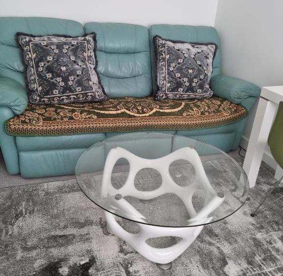 ペンション Trundle Bed With Office Desk, Small Room