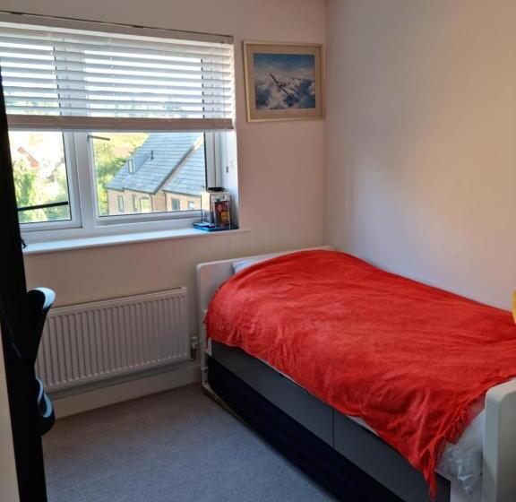 ペンション Trundle Bed With Office Desk, Small Room