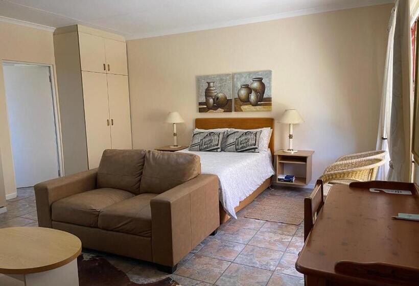 ペンション Upper Room Guesthouse