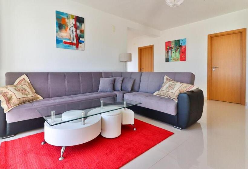 Пансион Villa Fuseta 102 T