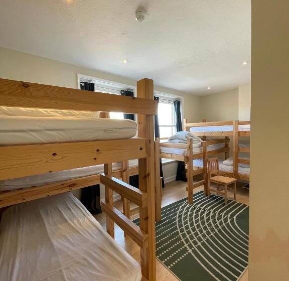 Portland Outdoor Centre Hostel