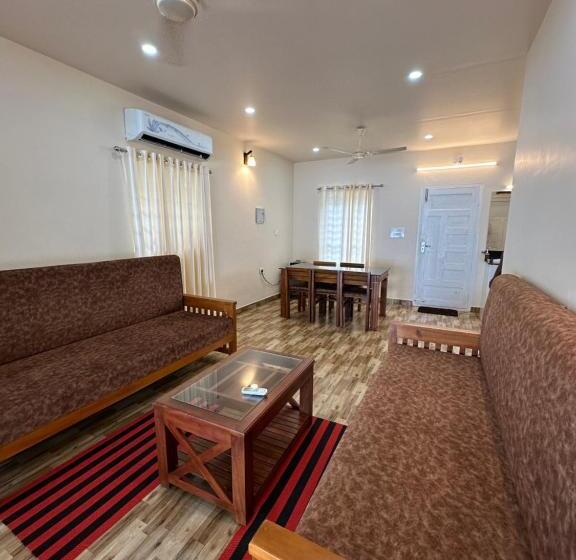 Santa Maria Hostel Munroe Island