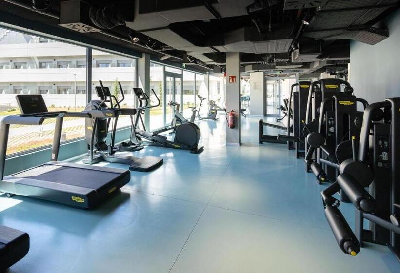 Student Experience Madrid Pozuelo   Luxury Hostel