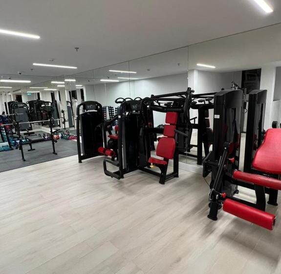 فندق رويال دايموند الفندقية