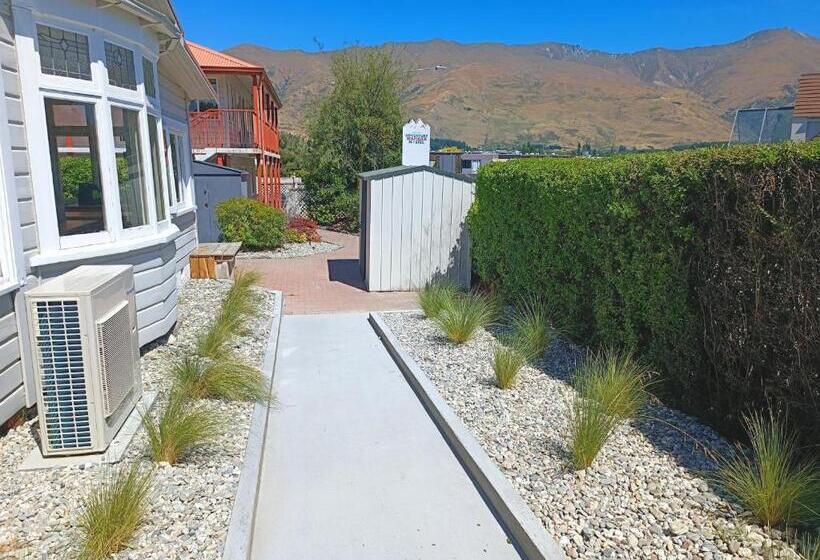 Adventure Wanaka Hostel