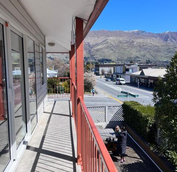 Adventure Wanaka Hostel