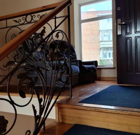 호스텔 готель стефанія