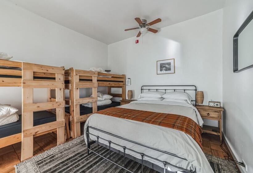 Общежитие Limantour Lodge