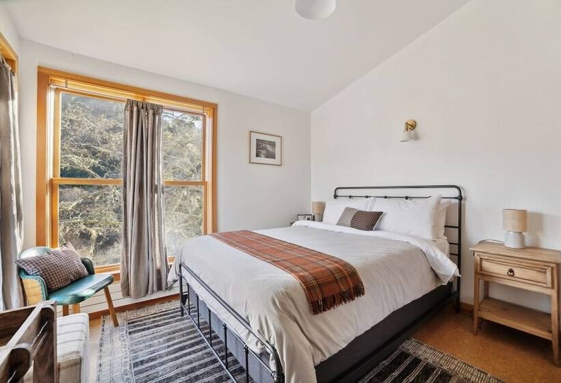 Общежитие Limantour Lodge