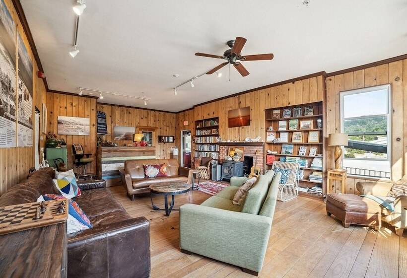 Общежитие Limantour Lodge