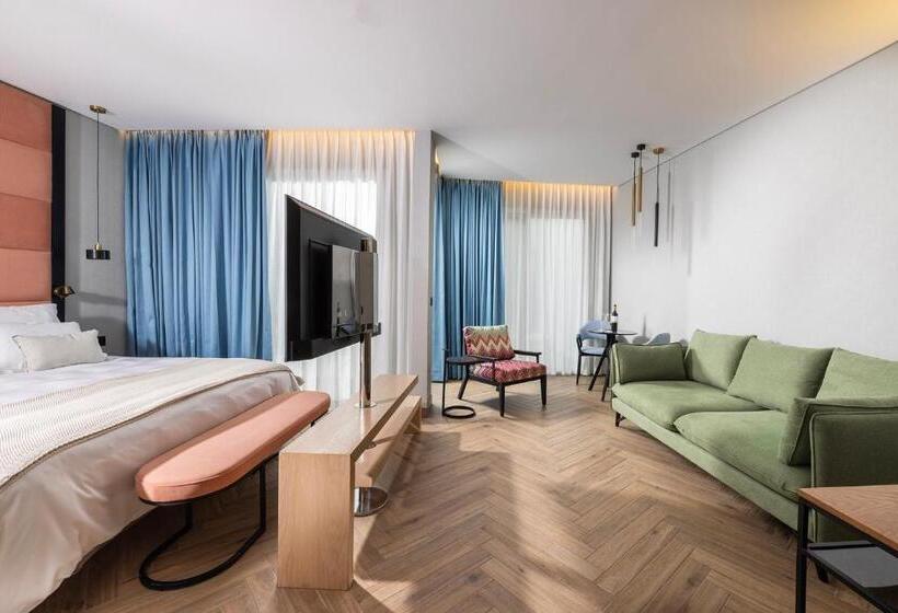 Almond Hotel Adults Only