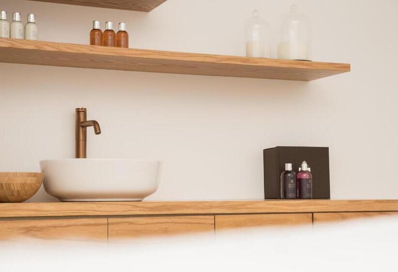 Almond Hotel Adults Only