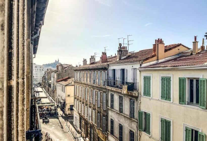 تختخواب و صبحانه Appartement Central De Caractère