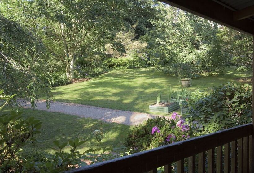 צימר Botanica Retreat   Village Spa & Stay