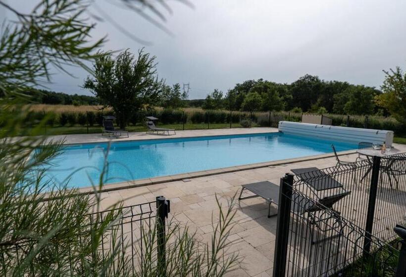 ベッドアンドブレックファースト Chez Phil