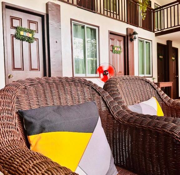 تختخواب و صبحانه Close To The Airport, City Center, Accessible   Amancio S New Extension