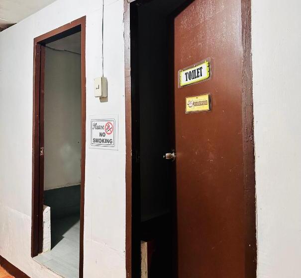 تختخواب و صبحانه Close To The Airport, City Center, Accessible   Amancio S New Extension