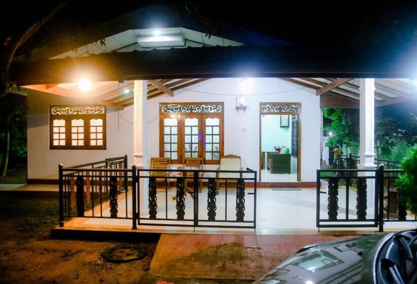 مبيت وإفطار Kadolana Villa