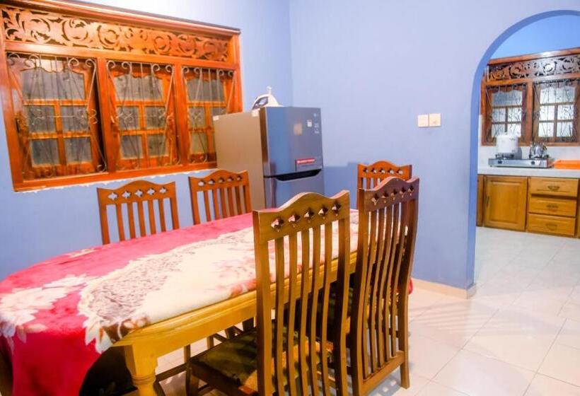 مبيت وإفطار Kadolana Villa