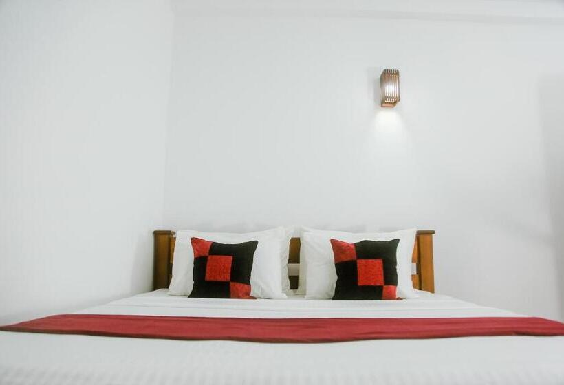 مبيت وإفطار Kadolana Villa