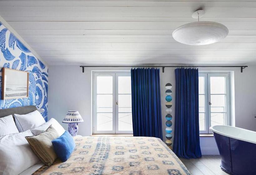تختخواب و صبحانه Maisons 322   La Flamboyante