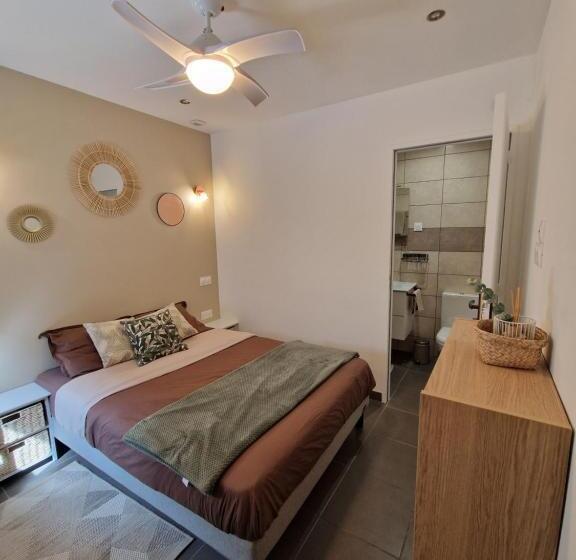 مبيت وإفطار Mas Les Jasses Chambre D Hôte Calme Et Agréable à La Campagne