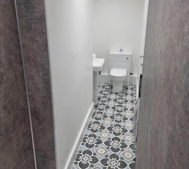 민박 The Plough Inn