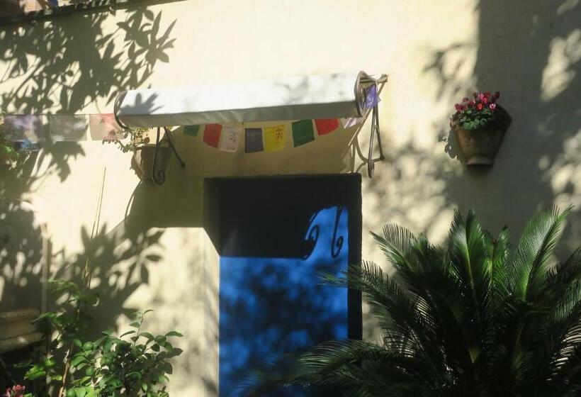 مبيت وإفطار Tombe La Nèfle