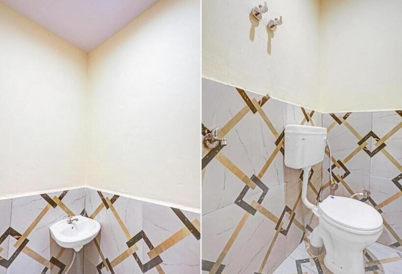 Collection O 81278 Hotel Rn Residency