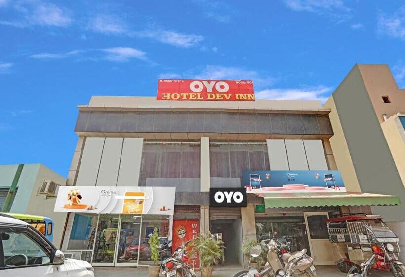 Collection O 81278 Hotel Rn Residency