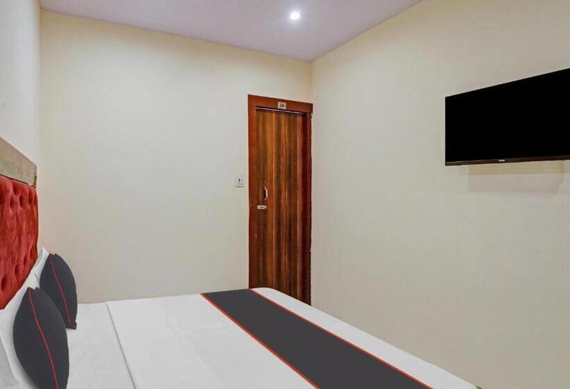 Collection O 81278 Hotel Rn Residency