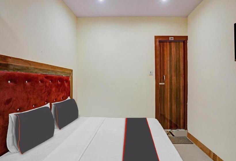 Collection O 81278 Hotel Rn Residency