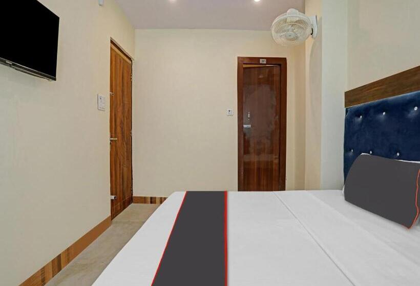 Collection O 81278 Hotel Rn Residency