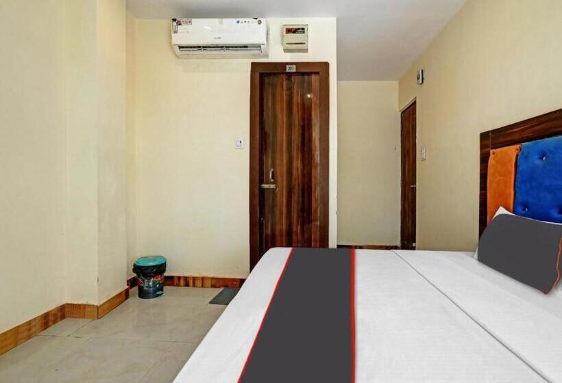 Collection O 81278 Hotel Rn Residency