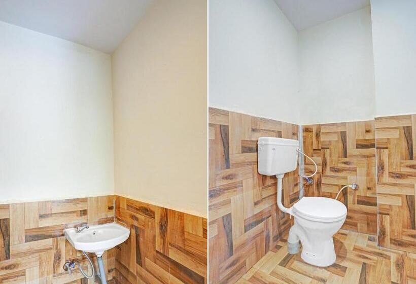 Collection O 81278 Hotel Rn Residency