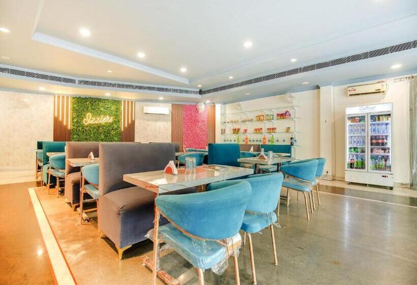 Collection O Hotel Radis Inn