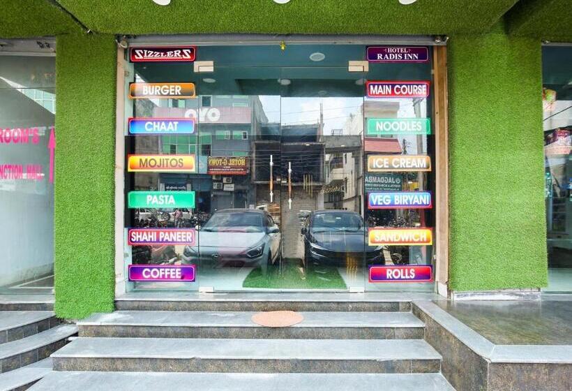 Collection O Hotel Radis Inn