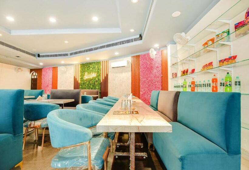 Collection O Hotel Radis Inn