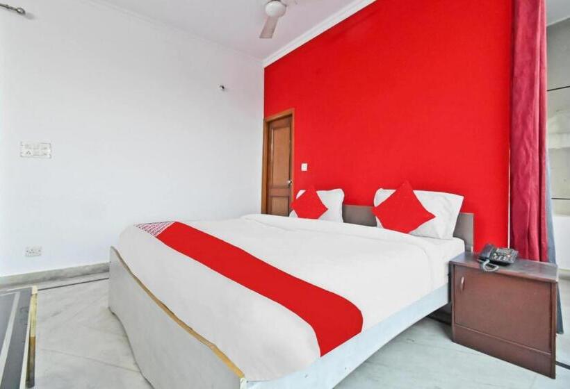 Flagship Hotel Crush On